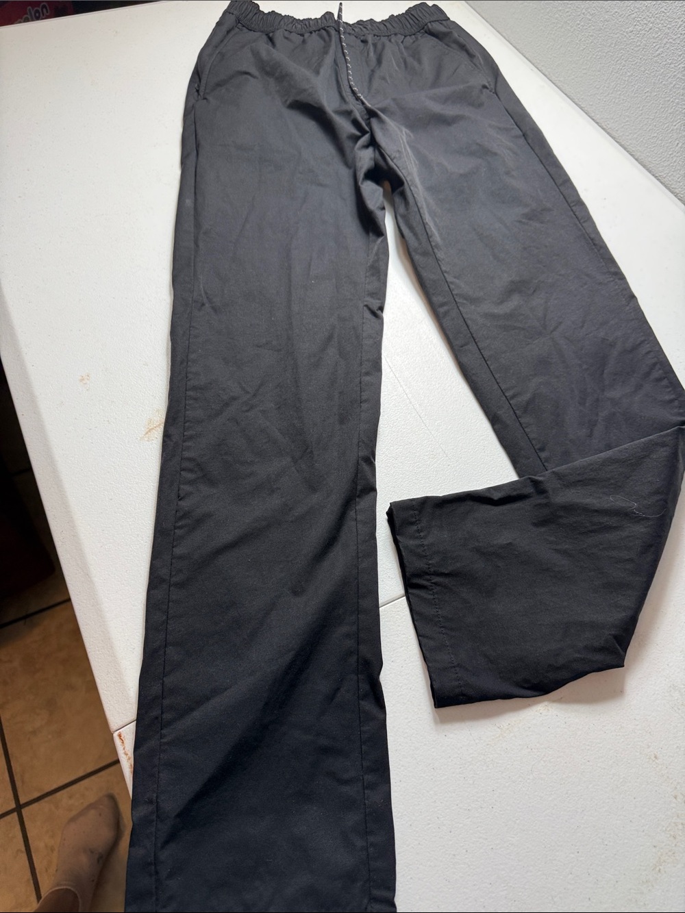 Men's Black Elastic-Waist Chino Pants